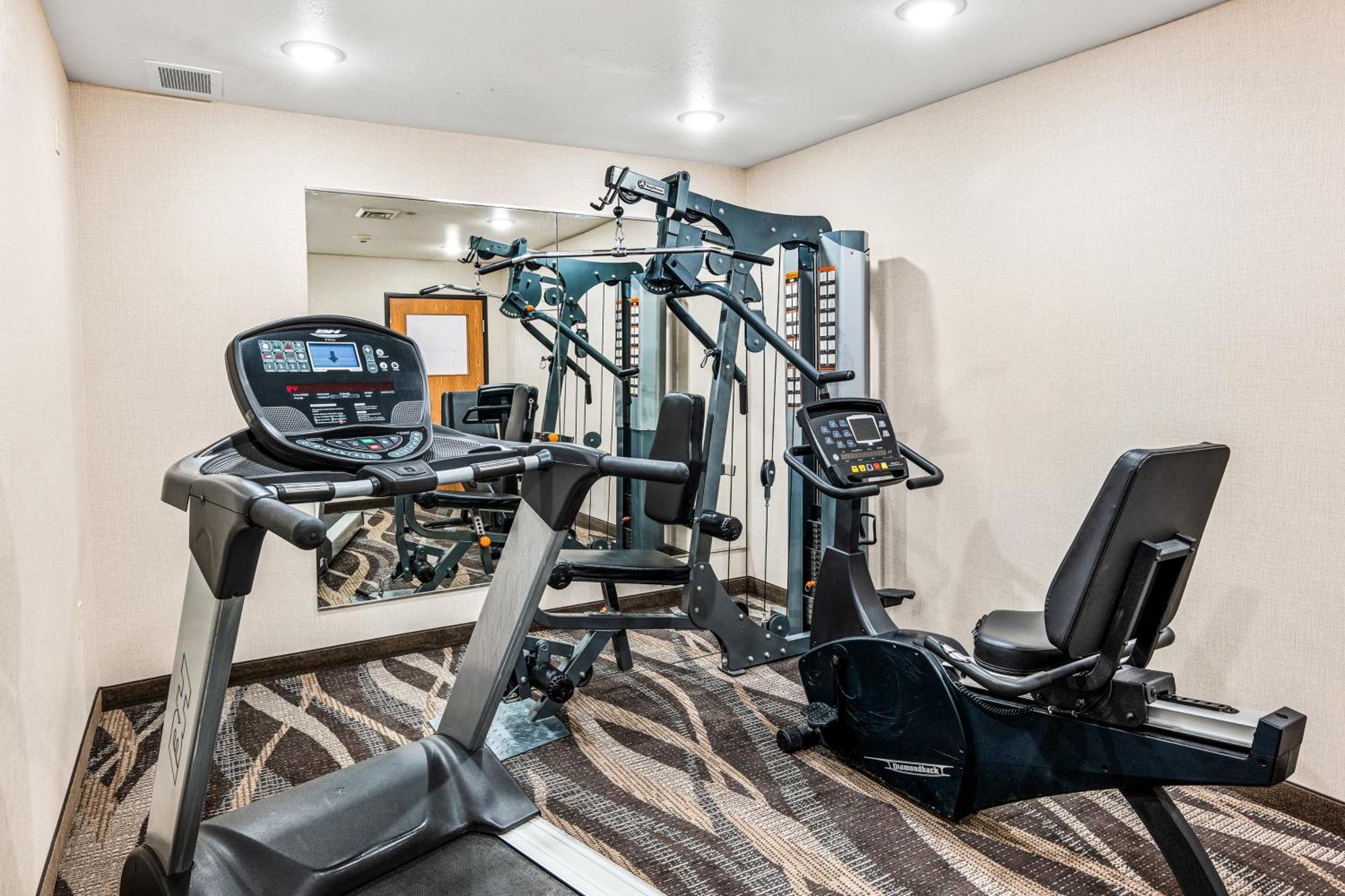 Boarders Inn & Suites By Cobblestone Hotels - Shawano Экстерьер фото